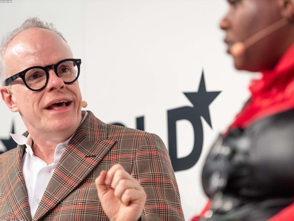 ការពិចារណា និងមតិសូមរួមចំណែក