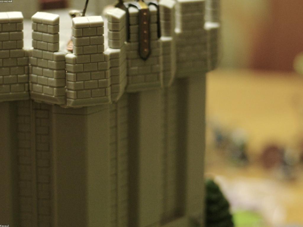 យុទ្ធសាស្ត្រលេង: ការបង្កើតនិងអភិវឌ្ឍន៍យុទ្ធសាស្ត្រលេង